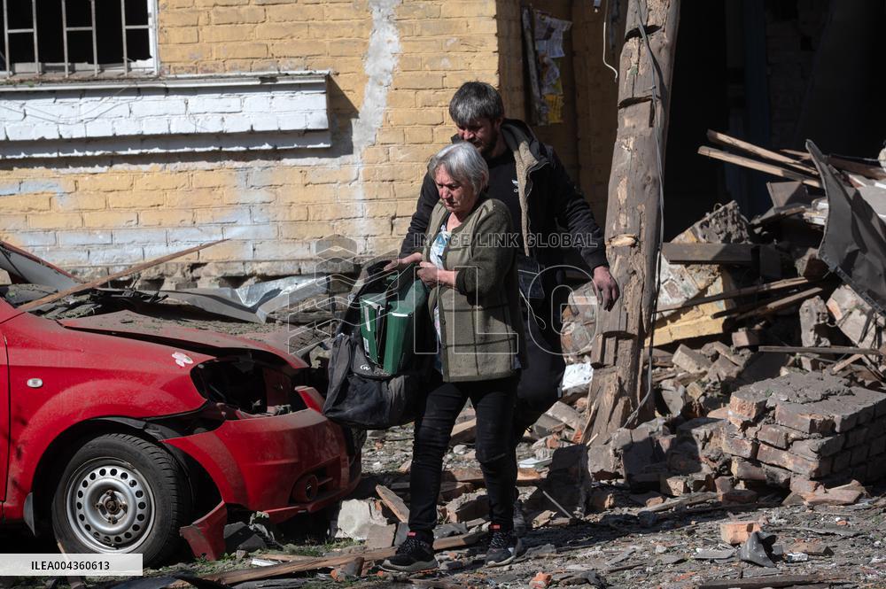 Russian troops launch massive overnight strike on Kyiv