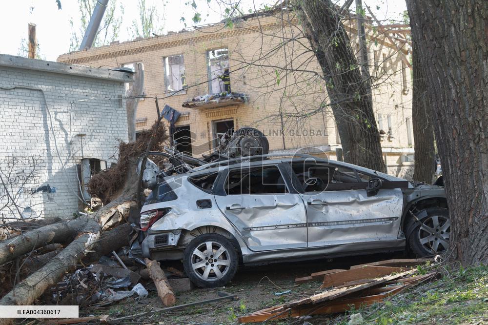 Russian troops launch massive overnight strike on Kyiv