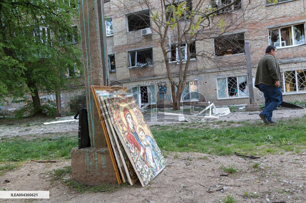 Russian troops launch massive overnight strike on Kyiv