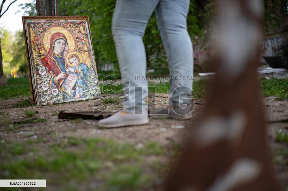 Russian troops launch massive overnight strike on Kyiv