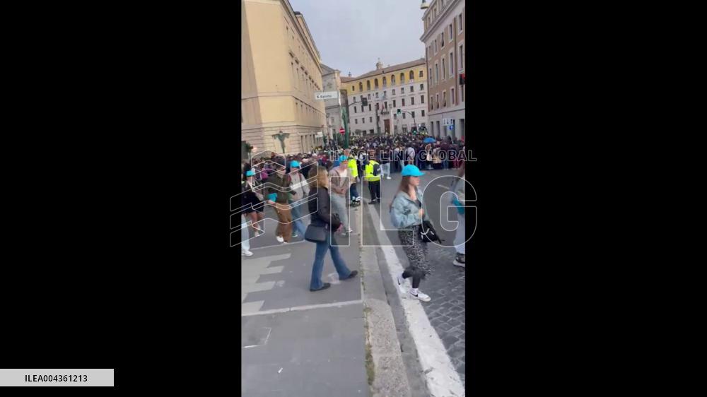 People Flock to St. Peter’s Square for Pope Francis’s Funeral