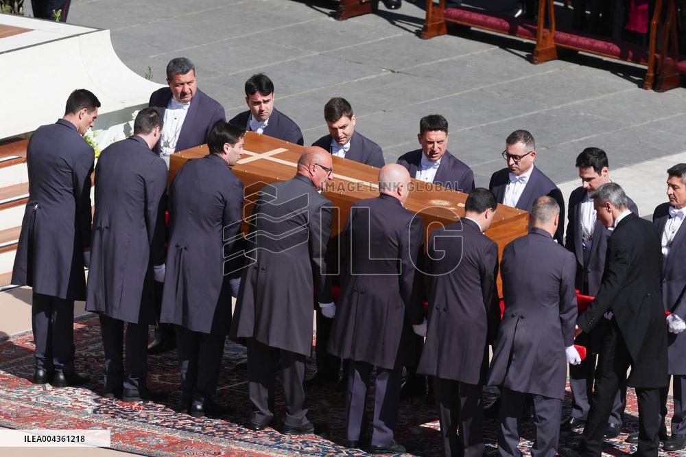 The Coffin Of Pope Francis Leaving St. Peters Basilica - Vatican