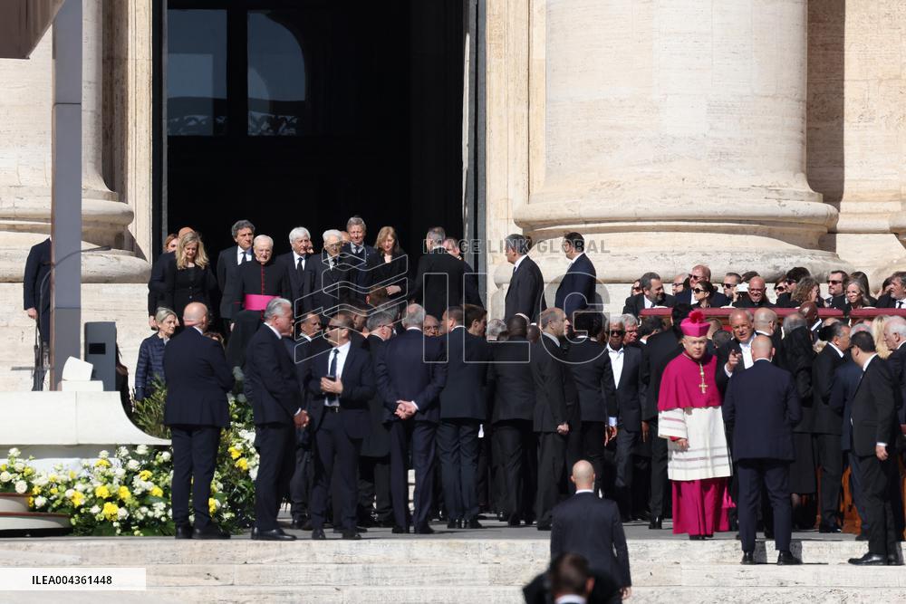 World Leaders Attend Pope s Funeral Mass - Vatican