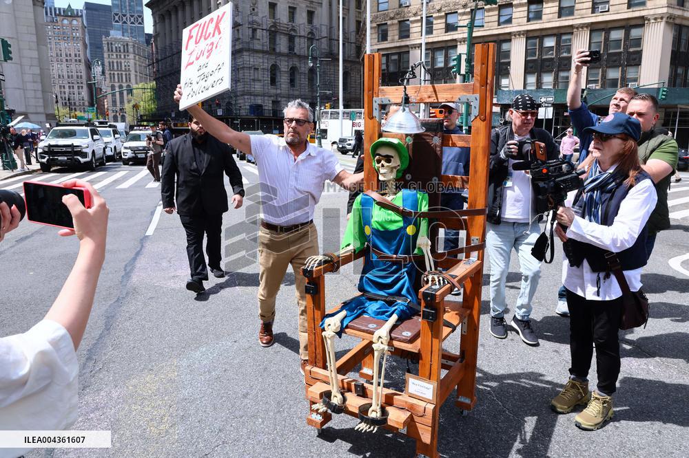 Luigi Mangione at the Federal Court - NYC