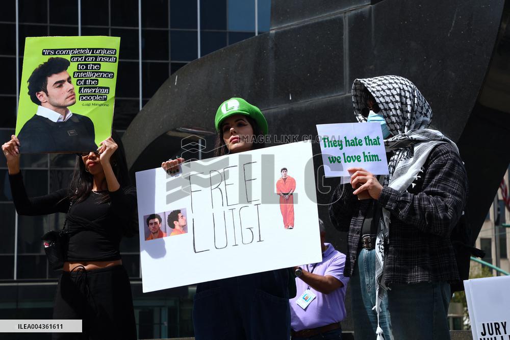 Luigi Mangione at the Federal Court - NYC
