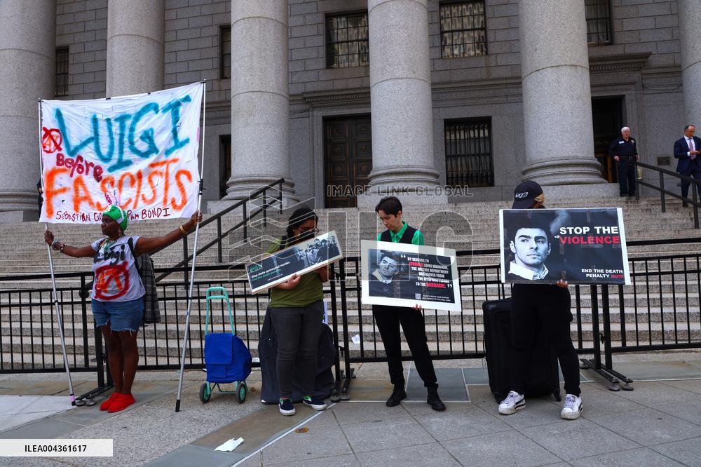 Luigi Mangione at the Federal Court - NYC