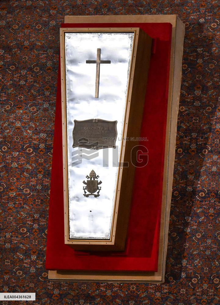 The Casket Of Pope Francis Is Sealed - Vatican