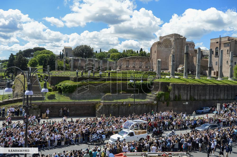 The Funeral Procession of Pope Francis - Rome