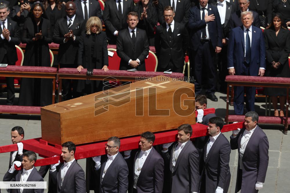 World Leaders During The Passage Of The Coffin Of Pope Francis - Vatican