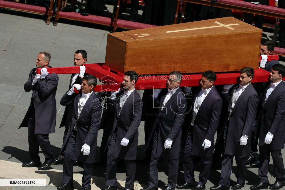 World Leaders During The Passage Of The Coffin Of Pope Francis - Vatican