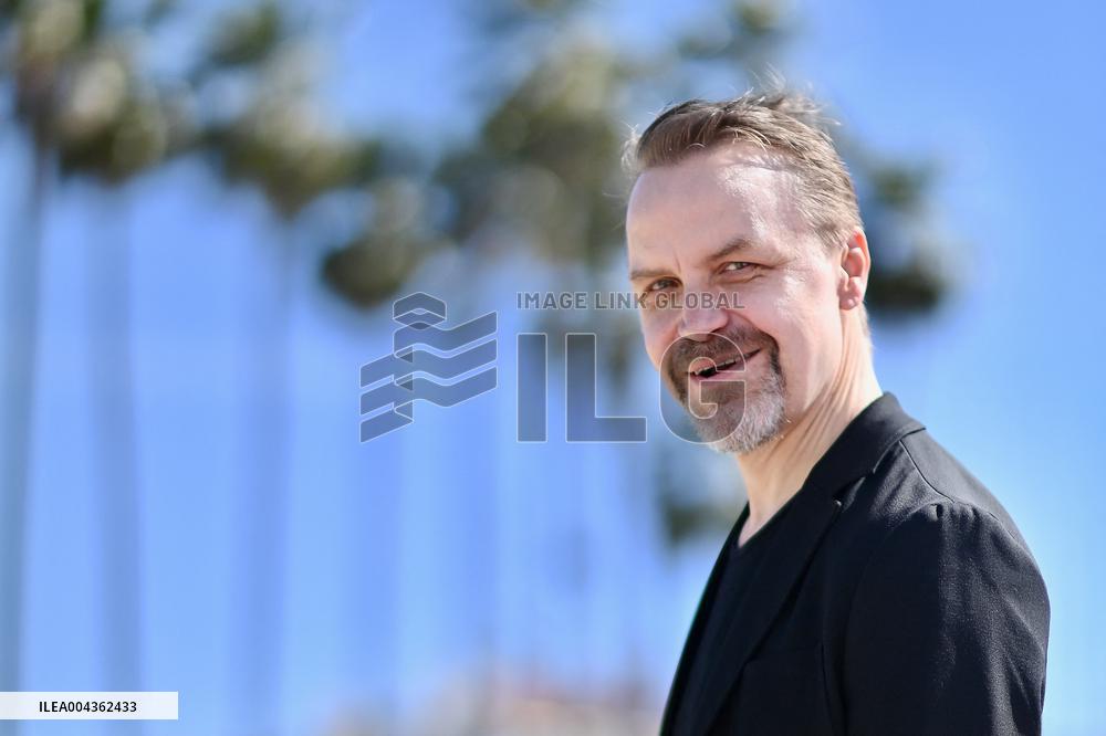 8th Canneseries - L Over Photocall