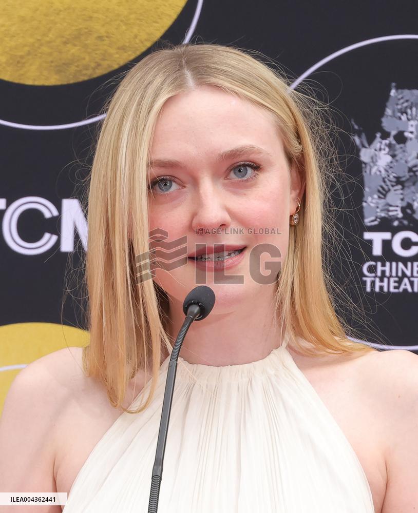 ichelle Pfeiffer Handprints and Footprints Ceremony - LA