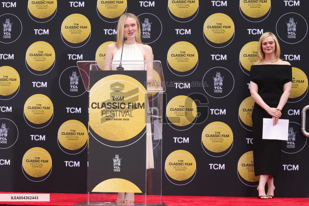 ichelle Pfeiffer Handprints and Footprints Ceremony - LA