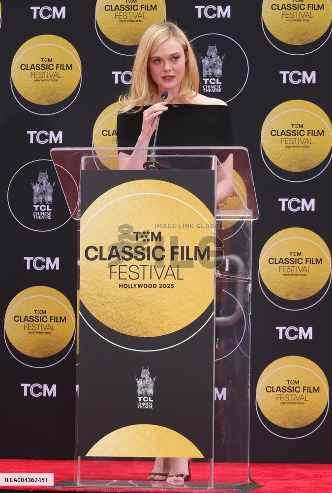 ichelle Pfeiffer Handprints and Footprints Ceremony - LA