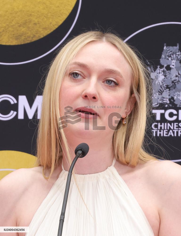 ichelle Pfeiffer Handprints and Footprints Ceremony - LA