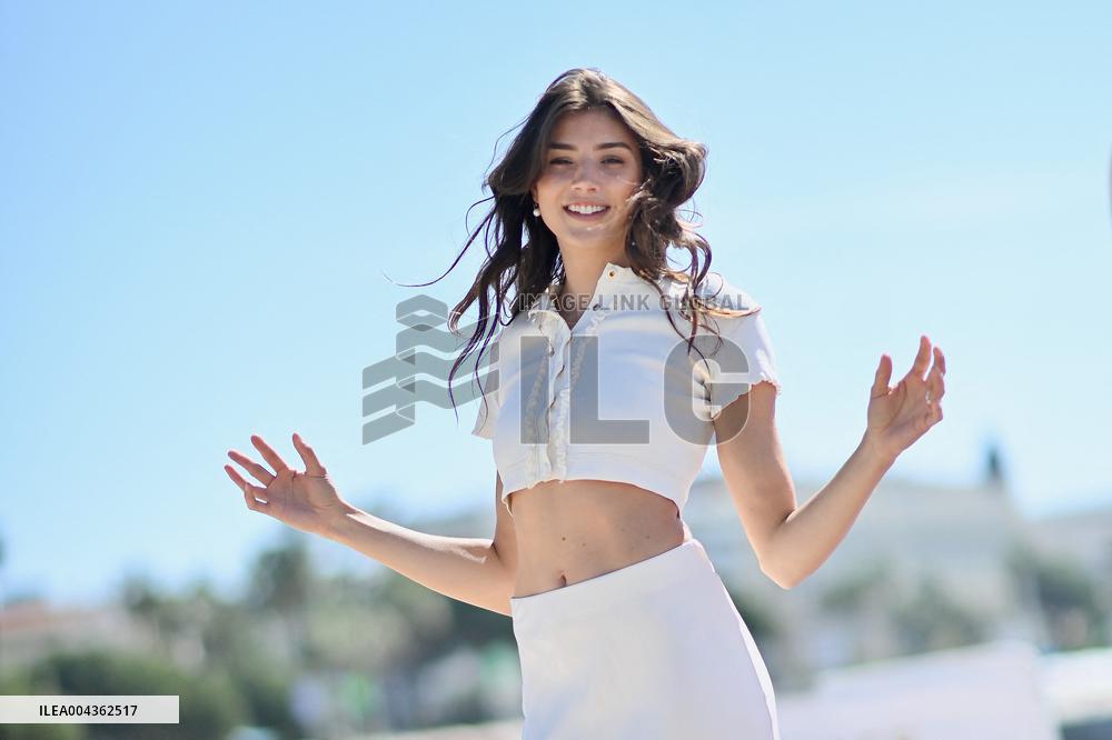 8th Canneseries - Ici Tout Commence Photocall