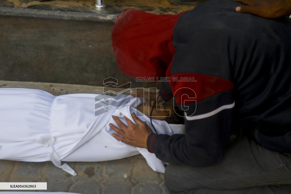 Al-Shifa Hospital Hosts Mass Mourning - Gaza