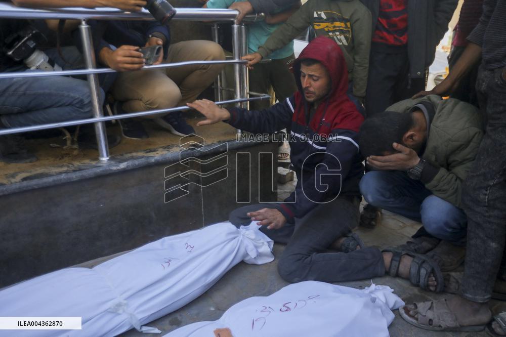 Al-Shifa Hospital Hosts Mass Mourning - Gaza