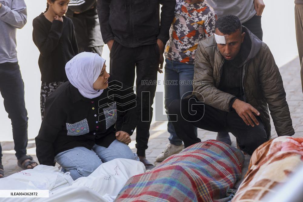 Al-Shifa Hospital Hosts Mass Mourning - Gaza
