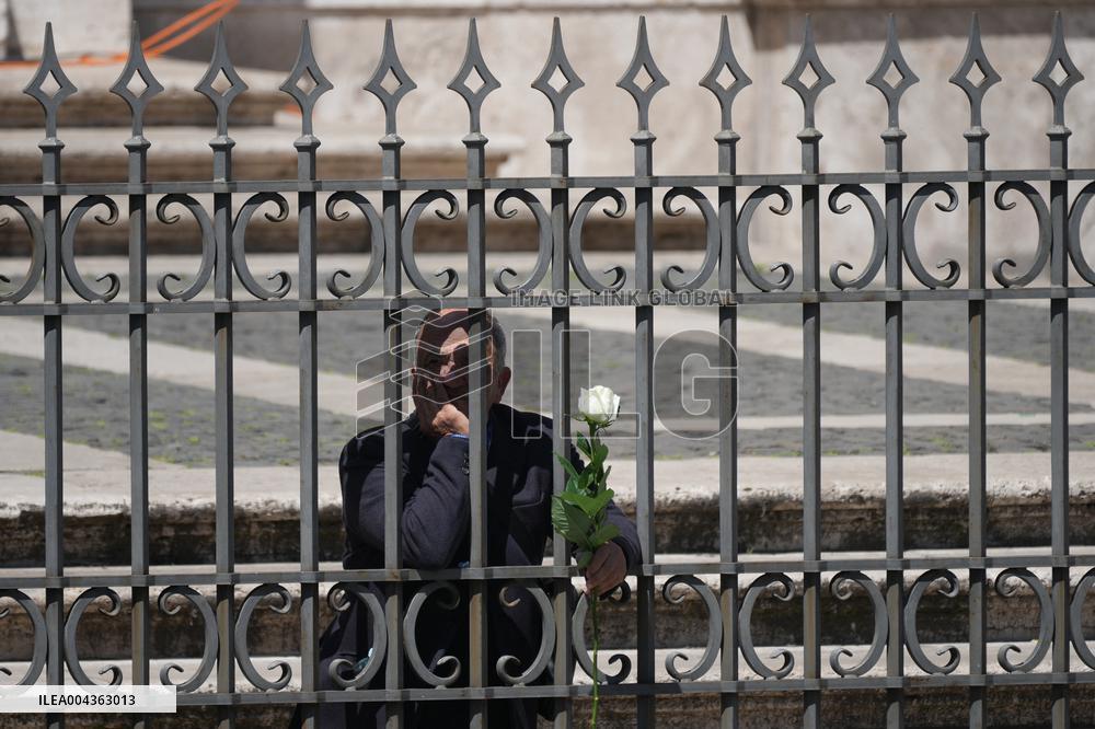 Faithful Faces At The Funeral Of Pope Francis - Vatican