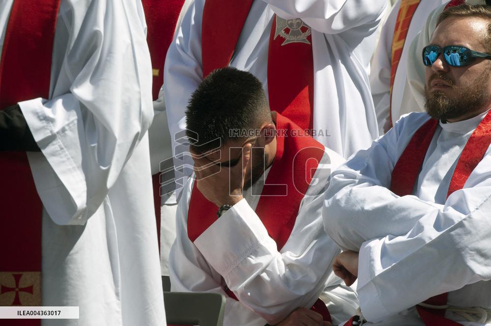 Faithful Faces At The Funeral Of Pope Francis - Vatican