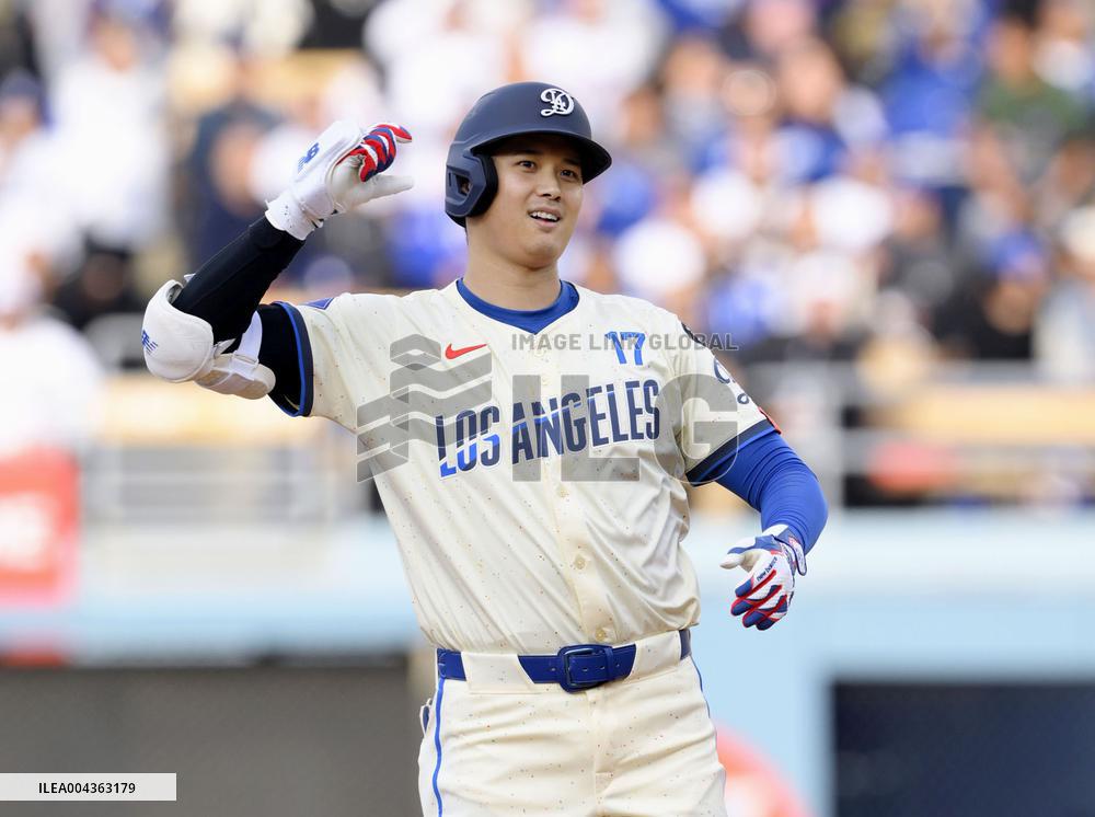 Baseball: Pirates vs. Dodgers