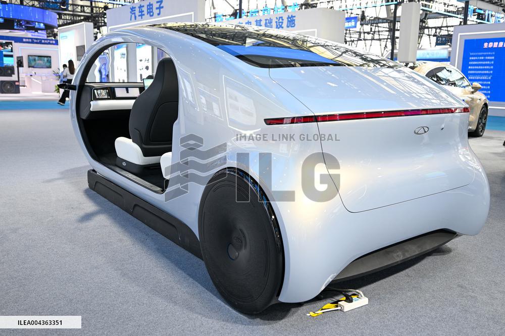 Chery AI High-performance Extreme Intelligent Super-body Cockpit
