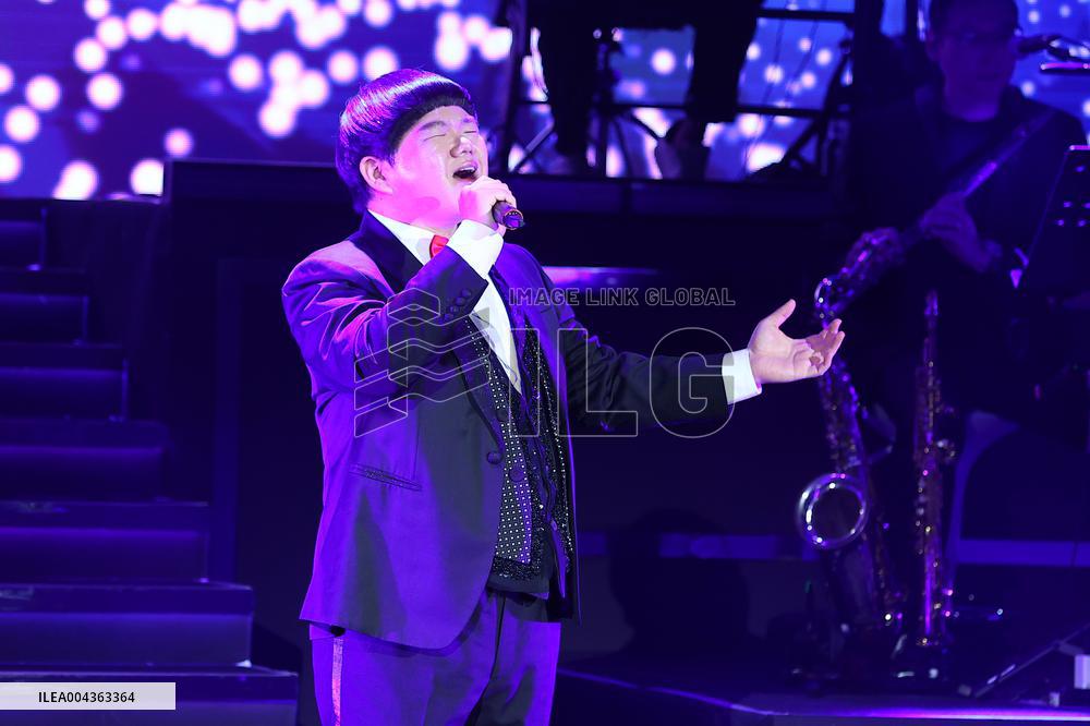 Taiwanese singer Lin Yu Qun