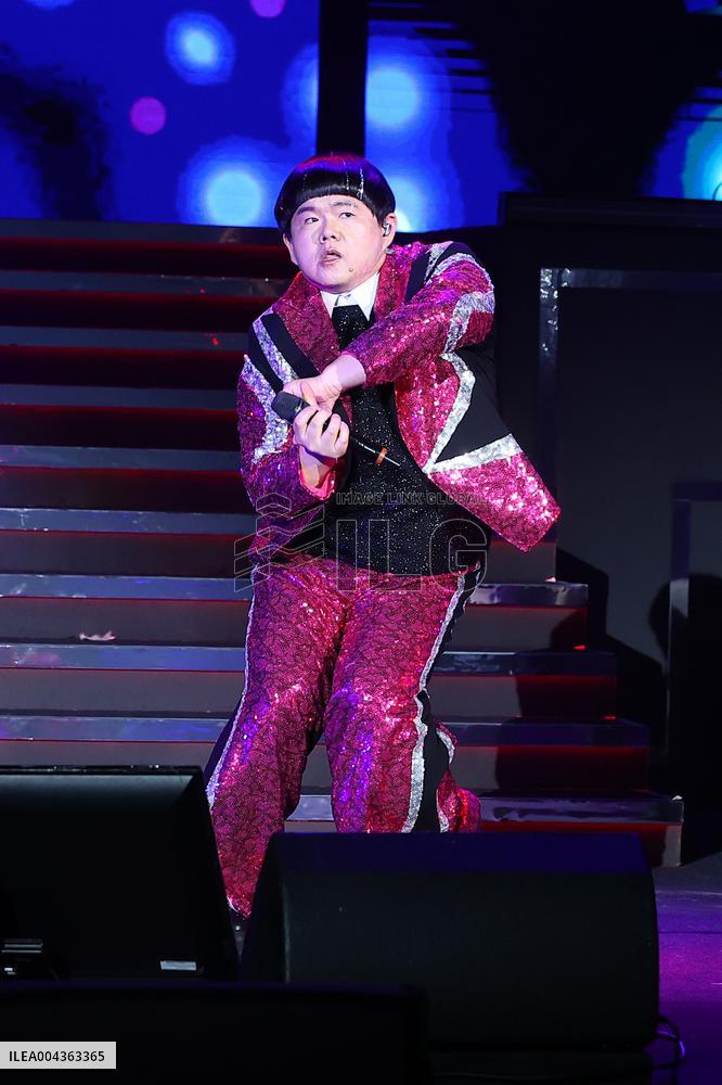 Taiwanese singer Lin Yu Qun