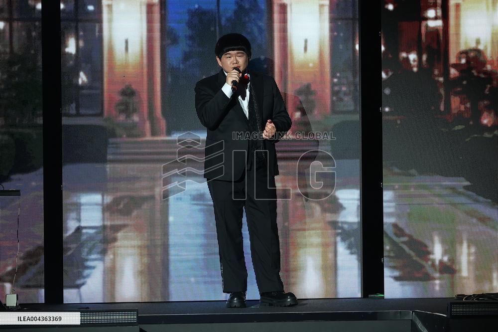 Taiwanese singer Lin Yu Qun