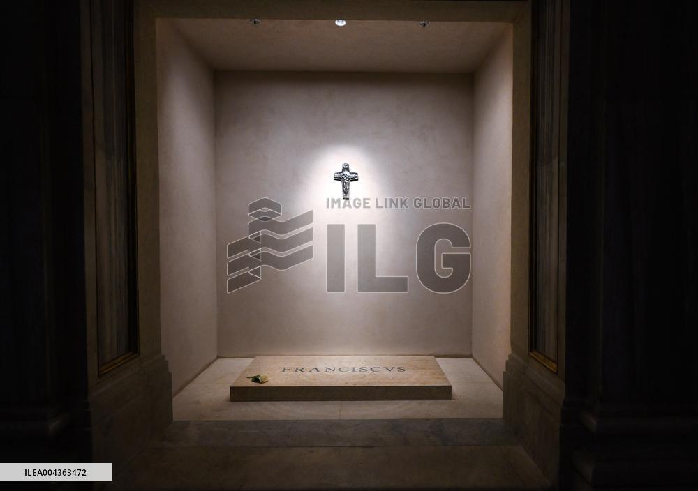 Tomb Of Pope Francis At Santa Maria Maggiore Basilica - Rome