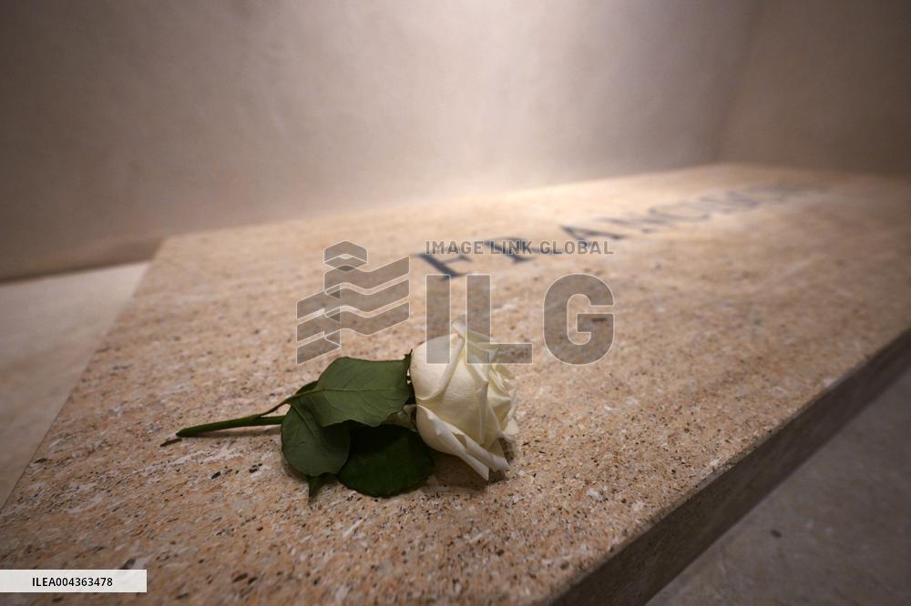 Tomb Of Pope Francis At Santa Maria Maggiore Basilica - Rome