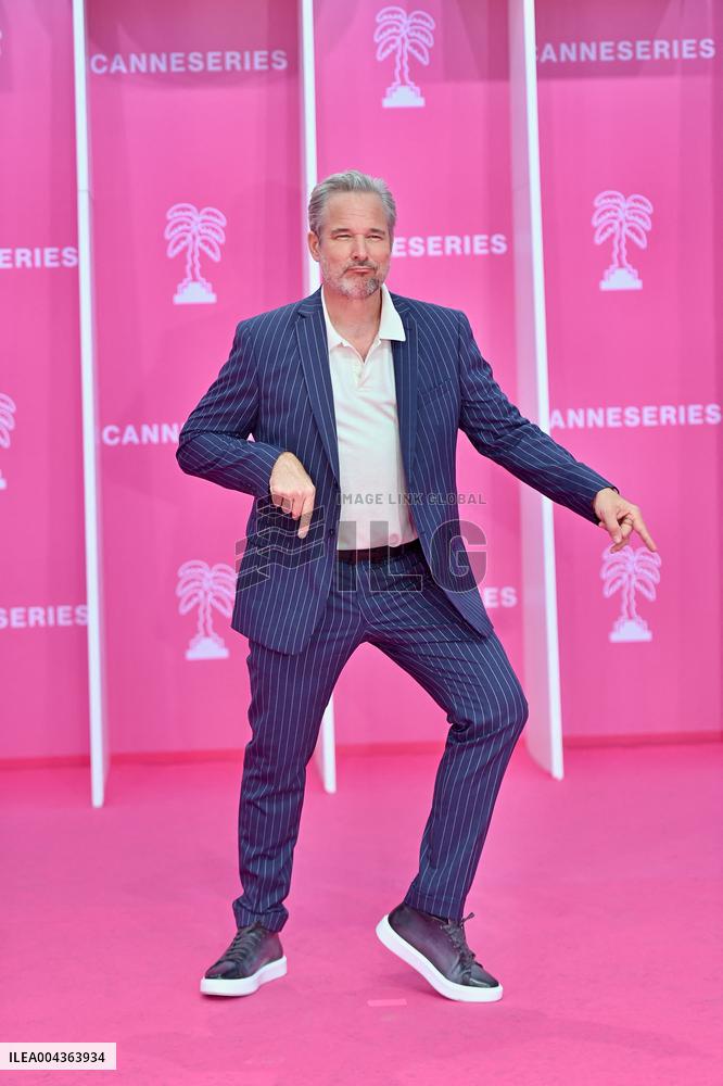 8th Canneseries - Pink Carpet