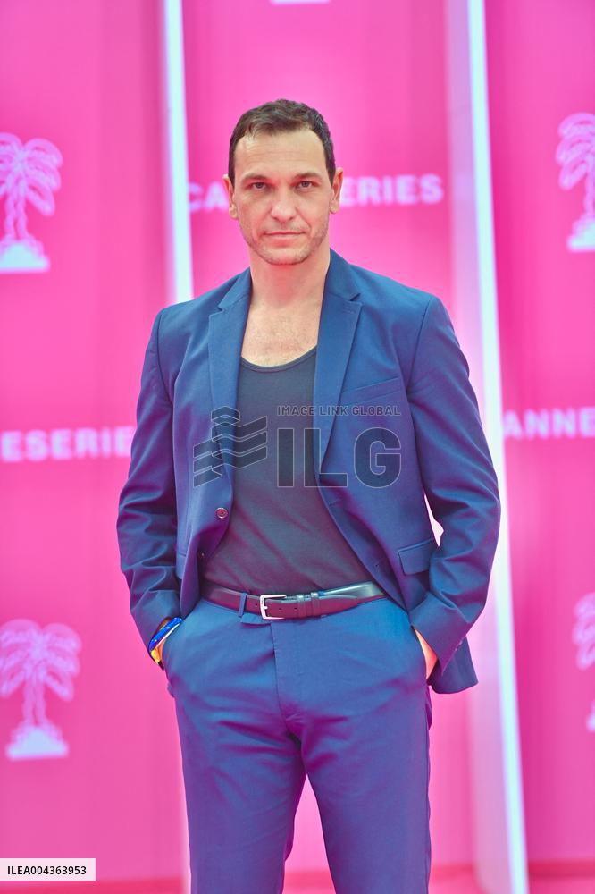 8th Canneseries - Pink Carpet