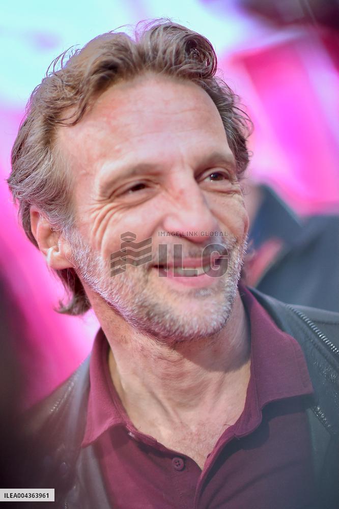 8th Canneseries - Pink Carpet