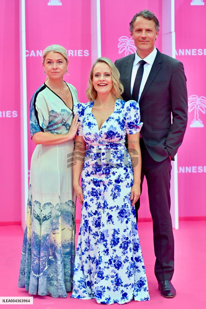 8th Canneseries - Pink Carpet