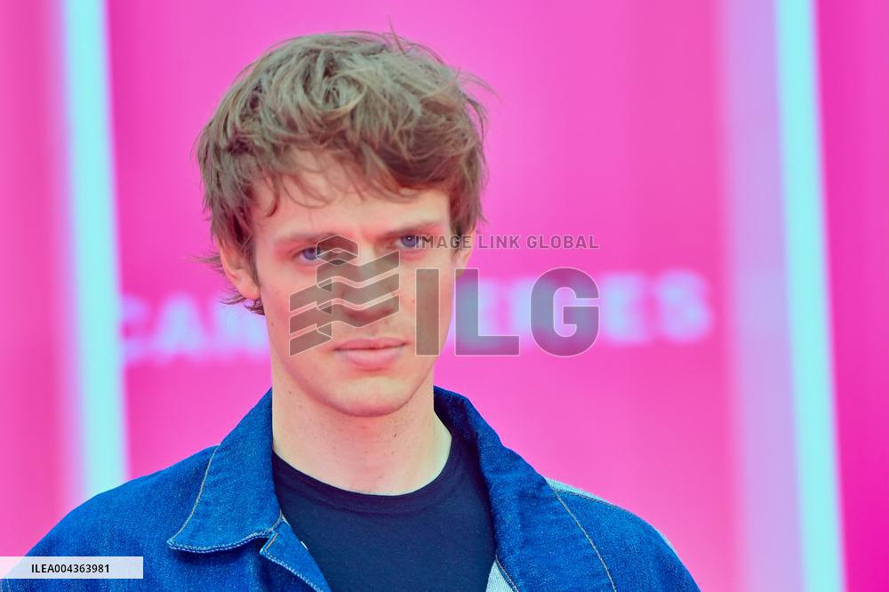 8th Canneseries - Pink Carpet