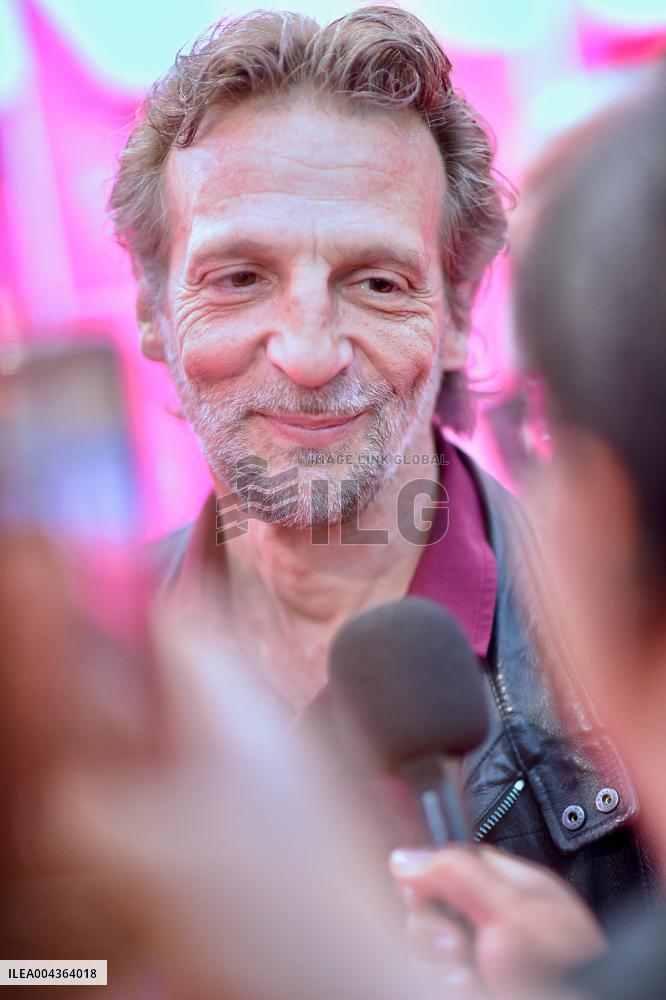 8th Canneseries - Pink Carpet