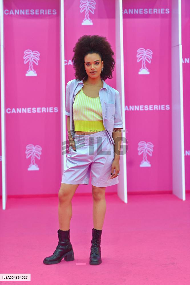 8th Canneseries - Pink Carpet
