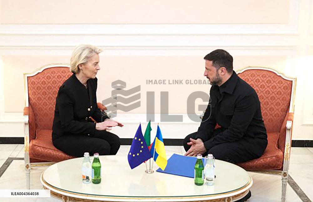 Ursula von der Leyen meets Volodymyr Zelensky In Vatican