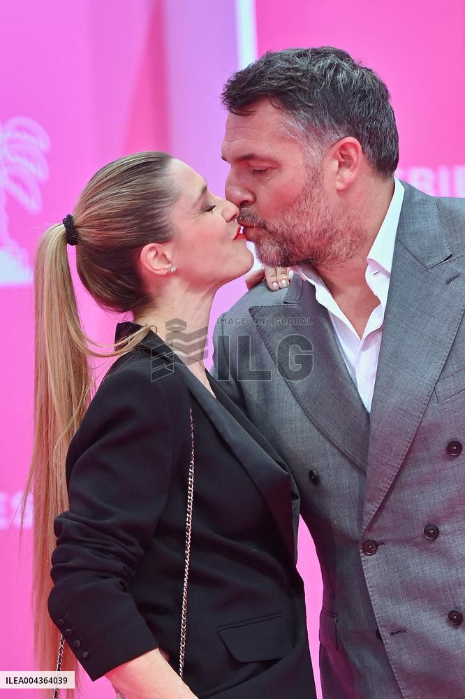 8th Canneseries - Pink Carpet