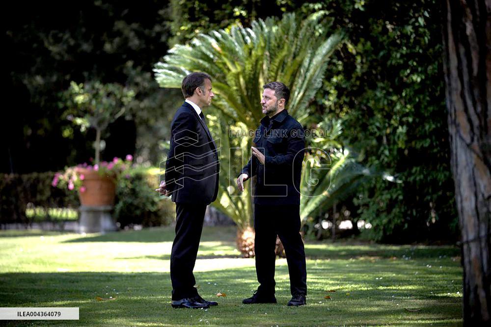 President Macron and Zelensky meet after the Pope s funeral in Rome