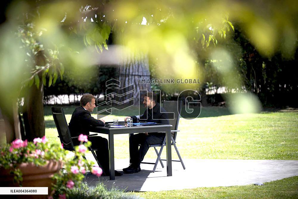 President Macron and Zelensky meet after the Pope s funeral in Rome