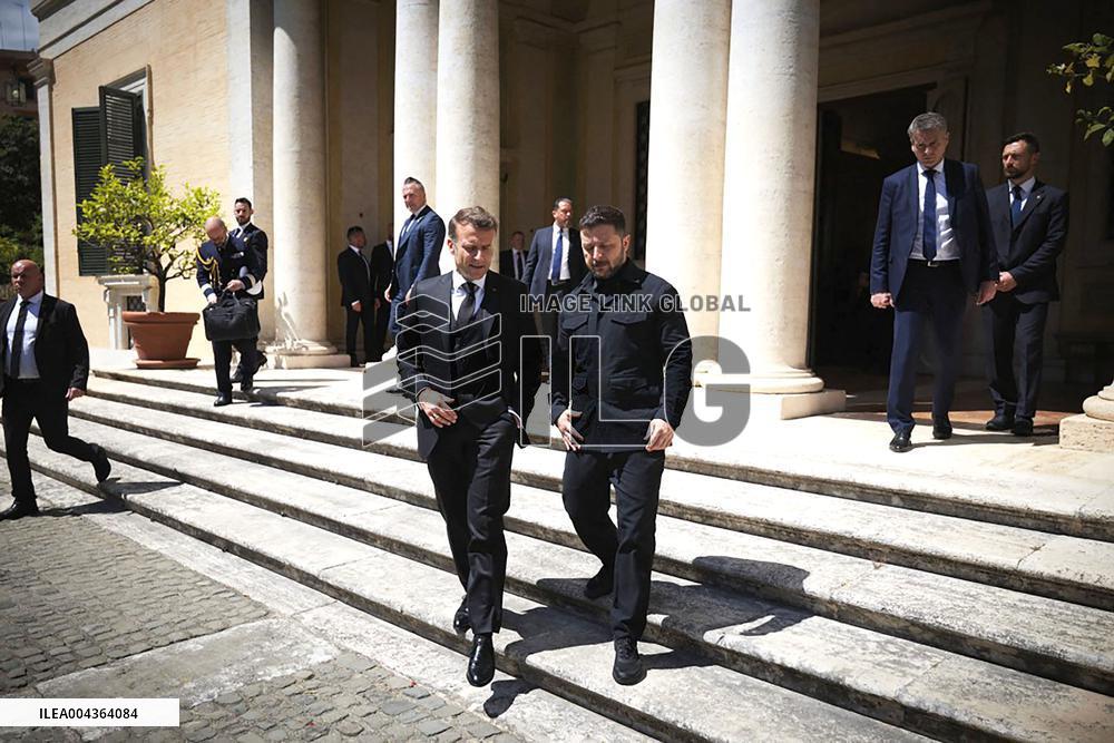 President Macron and Zelensky meet after the Pope s funeral in Rome