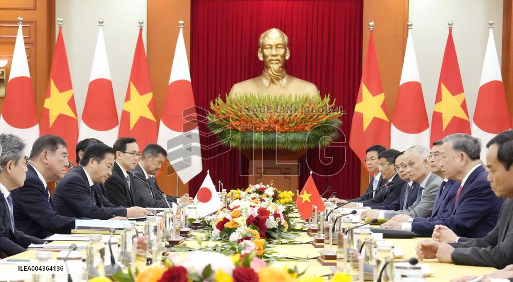 Japan-Vietnam talks in Hanoi