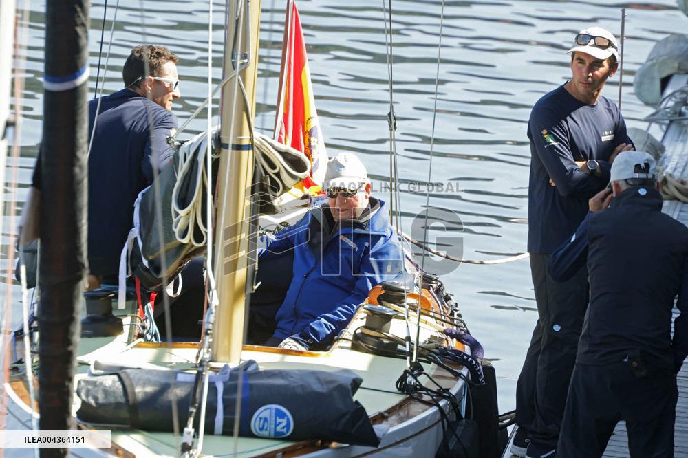 King Juan Carlos enjoys a new day of regattas - Sanxenxo