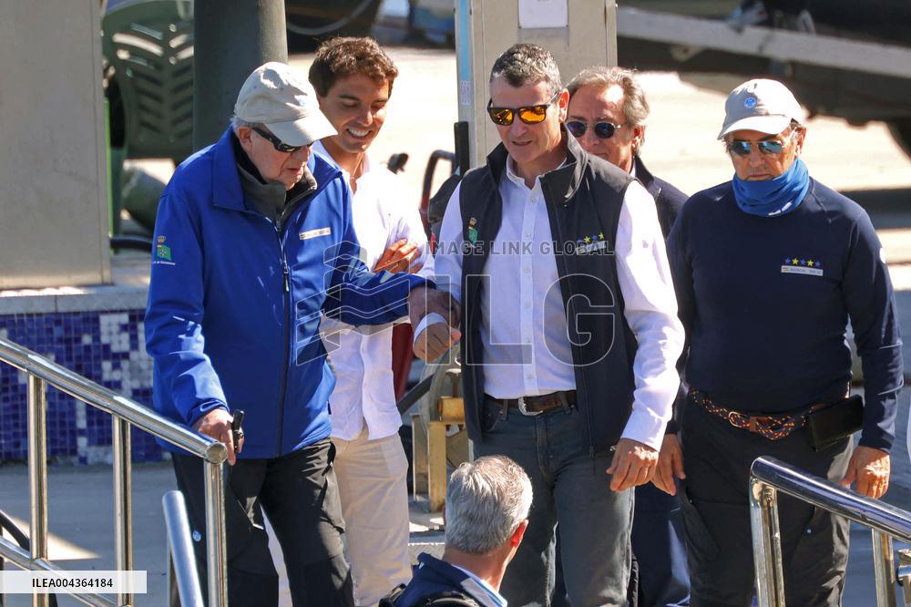 King Juan Carlos enjoys a new day of regattas - Sanxenxo