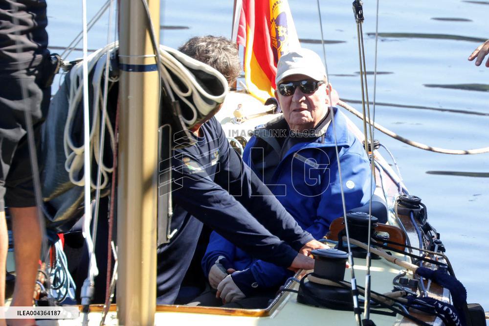 King Juan Carlos enjoys a new day of regattas - Sanxenxo