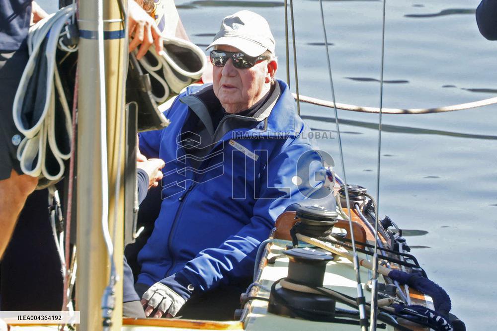 King Juan Carlos enjoys a new day of regattas - Sanxenxo