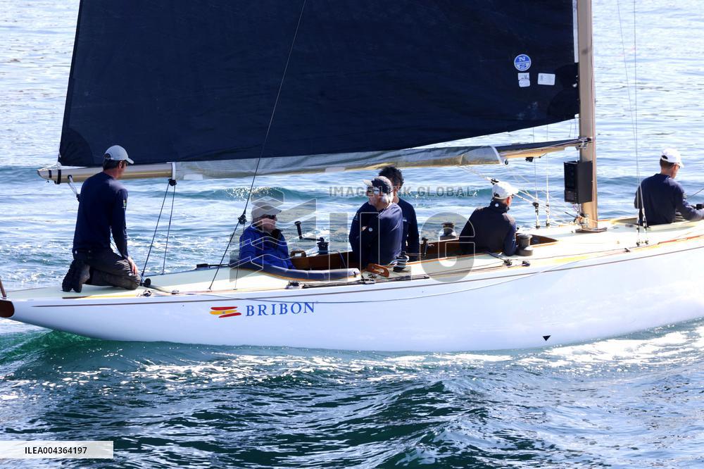 King Juan Carlos enjoys a new day of regattas - Sanxenxo